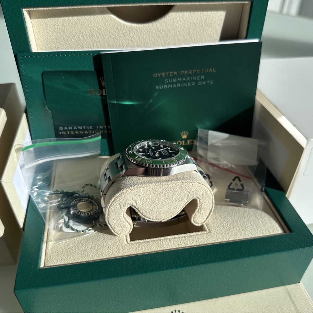 Rolex Submariner 126610lv Watch Rolex Submariner 126610lv Watch